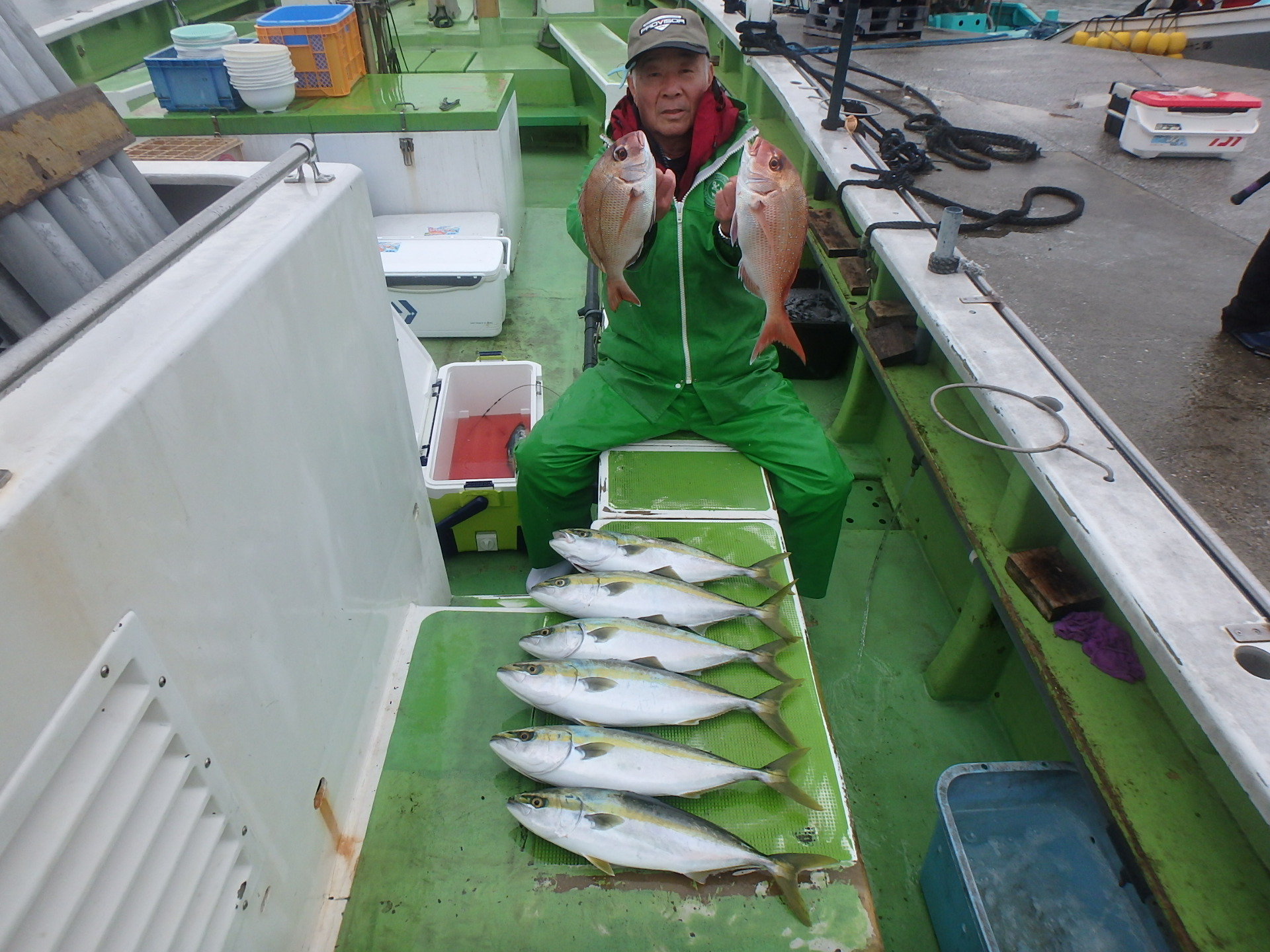 マダイ＆イナダ船